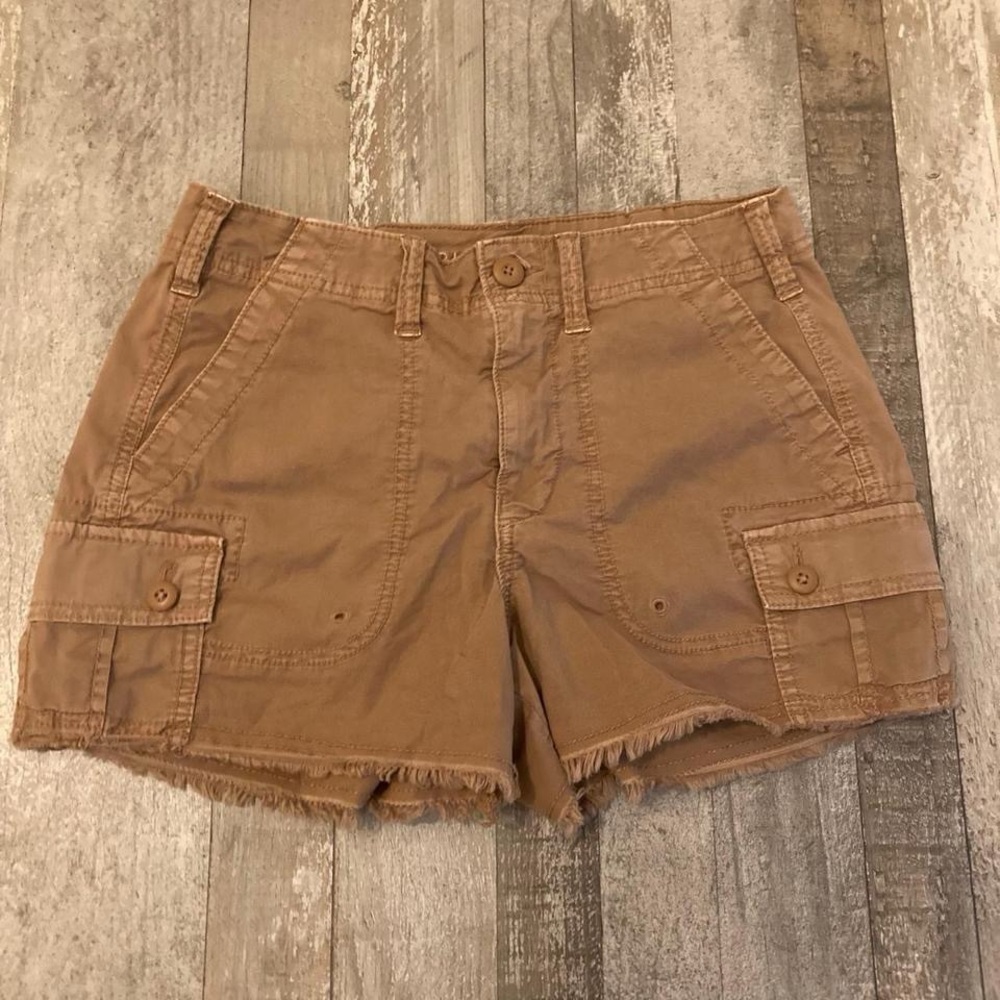 American Eagle Outfitters Tan Cargo Shorts